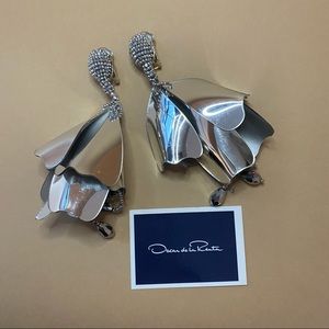 Oscar de la Renta Small Impatiens Clip-On Earrings